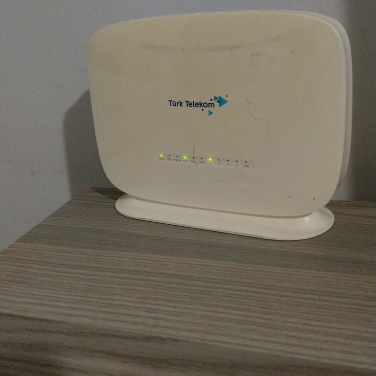 Üç Gündür Süren İnternet Kesintisi İşlerimi Aksatıyor, Çözüm Bekliyorum