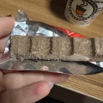 Küflü Kinder Çikolata Barı Nedeniyle Mağduriyet Ve Telafi Talebi