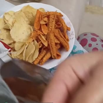 Patos Cips Paketinde Siyahlık