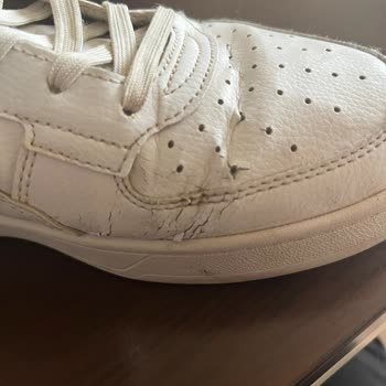 Yeni Alınan Ayakkabıda Taban Çatlağına Çözüm Bekliyorum