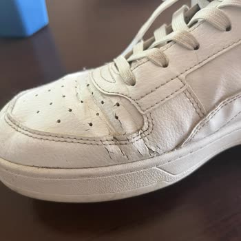 Yeni Alınan Ayakkabıda Taban Çatlağına Çözüm Bekliyorum