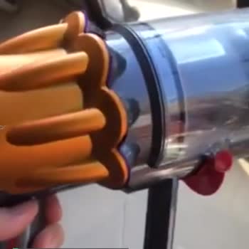 Dyson Süpürgede Papatya Kısımlar Soyuldu