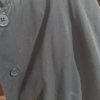 Koyu Lacivert Trençkotun Kısa Sürede Renk Solması Ve Kalite Sorunu