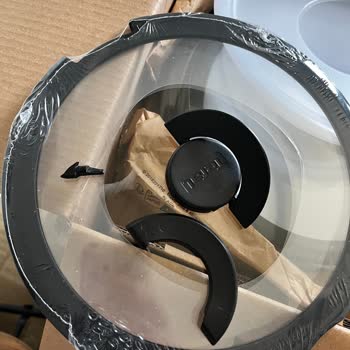 Tefal Tava Setinde Kırık Kapak Kulpuyla Mağduriyet Ve Yetersiz Destek