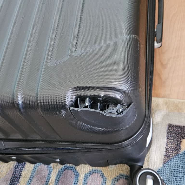 Bagajımın Tekerleği Kırıldı, Hasar Karşılanmadı