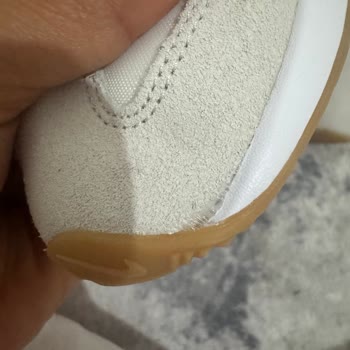 Kusurlu Ve Şüpheli Orijinalliğe Sahip Ayakkabının Değişimi Talebi