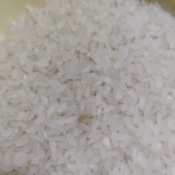 Yeni Açılan Pirinç Paketinden Kurtçuklar Çıktı, Güvenimiz Sarsıldı