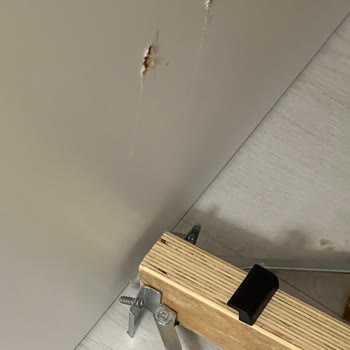 IKEA'dan Aldığım Karyola İlk Kullanımda Çöktü, Müşteri Hizmetlerinden Destek Alamıyorum