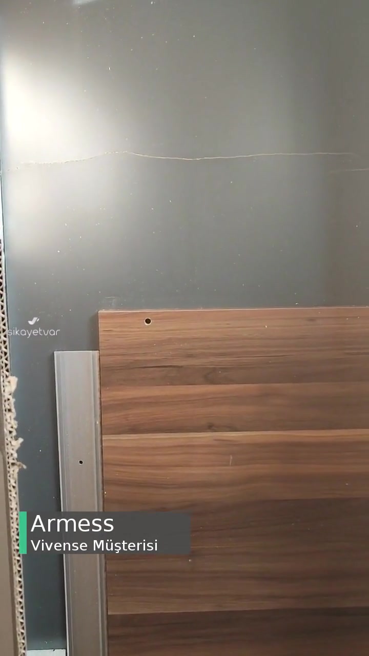 Vivense Dolabımın Kapıları Paramparça videonun kapak resmi