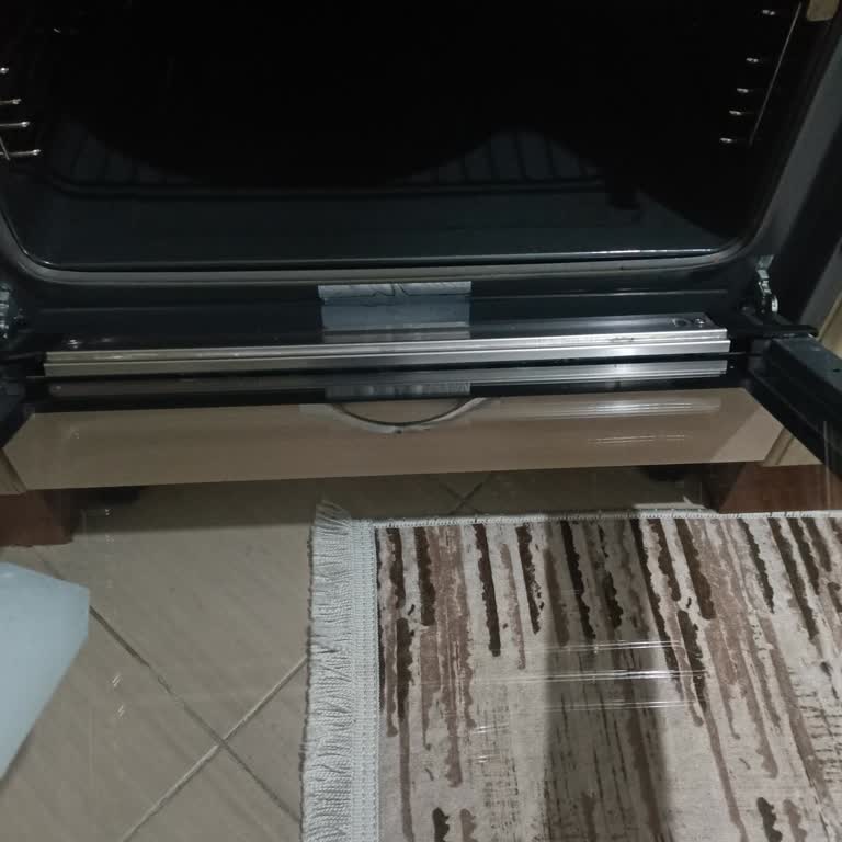 Simfer Ankastre Fırın Camı 3 Aydır Değiştirilmiyor, Mağduriyetim Sürüyor