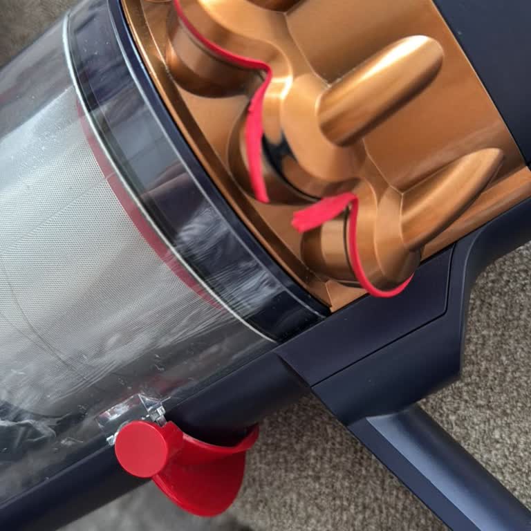 Dyson Süpürgemde Sürekli Deformasyon ve Servis Mağduriyeti