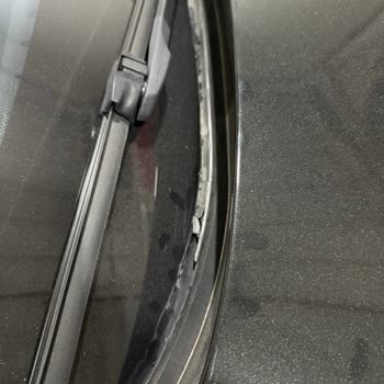 BMW F10 Ön Cam Fitili Kronik Sorunu Ve Garanti Dışı Reddi