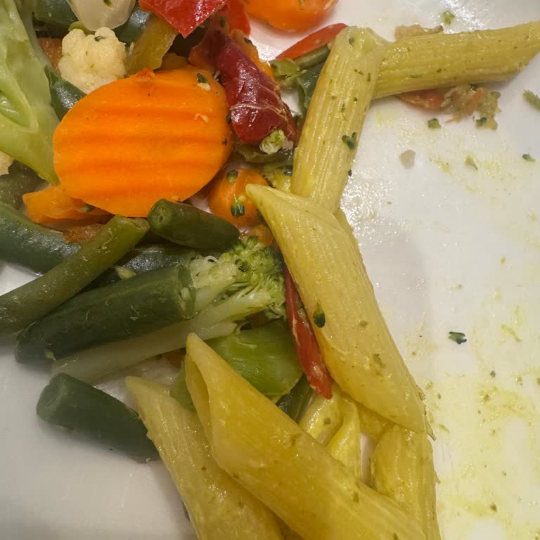 Yanık Tavuk, Soğuk Makarna: Hayal Kırıklığı Yaşadık