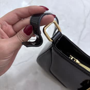 20 Günde Sapı Kopan Çantada Değişim Ve İade Sürecinde Yaşanan Mağduriyet