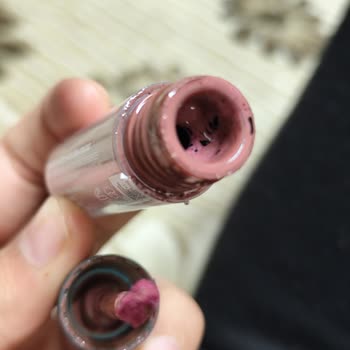 Nyx Hydrating Gloss Serum Dudaklarda Soyulma Ve Ürün Bozukluğu