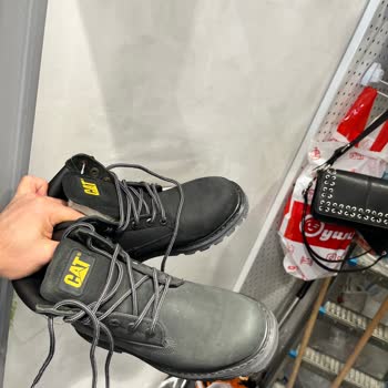 Farklı Renklerde Bot Gönderildi Hediye Mahcup Etti