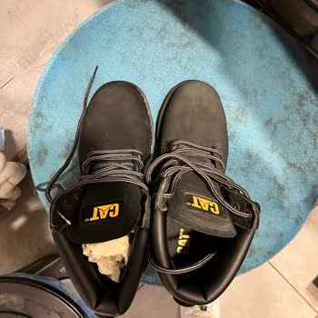 Farklı Renklerde Bot Gönderildi Hediye Mahcup Etti