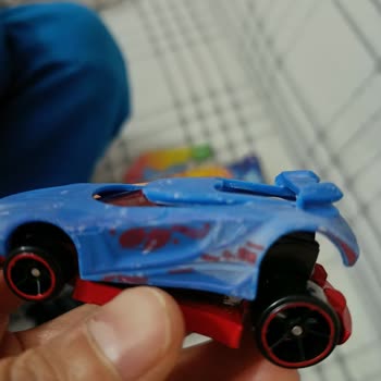 Hot Wheels İlk Kullanımda Dağılan Oyuncak Araba Çocuğumu Üzdü