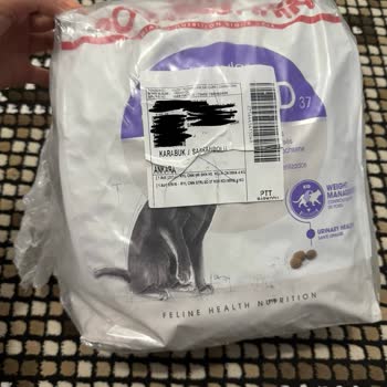 Eksik Gönderilen Kedi Maması Ve Çözüm Bekleyişi