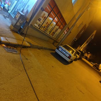 Düşen İnternet Kablosu Güvenlik Tehlikesi Oluşturuyor, Çözüm Bekliyoruz