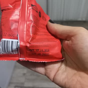 Aldığım Çikolatanın Bozuk Çıkması Ve Müşteri Hizmetlerinden Yanıt Alamamam