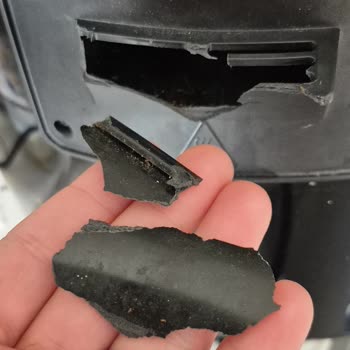 Servisten Gelen Karaca Airfry Ürünü Kırık Ve Pis Halde Teslim Edildi