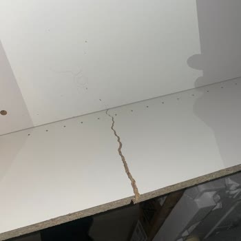 Kırık Ve Kullanılamaz Kanepe İçin Sorumluluk Alınmıyor
