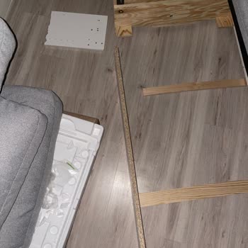 Kırık Ve Kullanılamaz Kanepe İçin Sorumluluk Alınmıyor