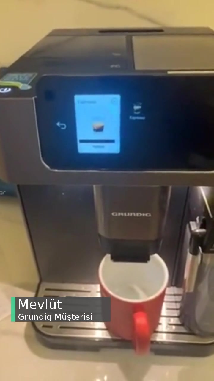 Grundig Espresso Makinesi Pişmanlıktır! videonun kapak resmi