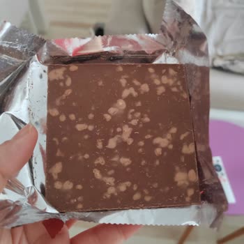 Taze Tarihli Tablet Çikolatalarda Bozulma Şoku: Açıklama Ve Telafi Bekliyorum