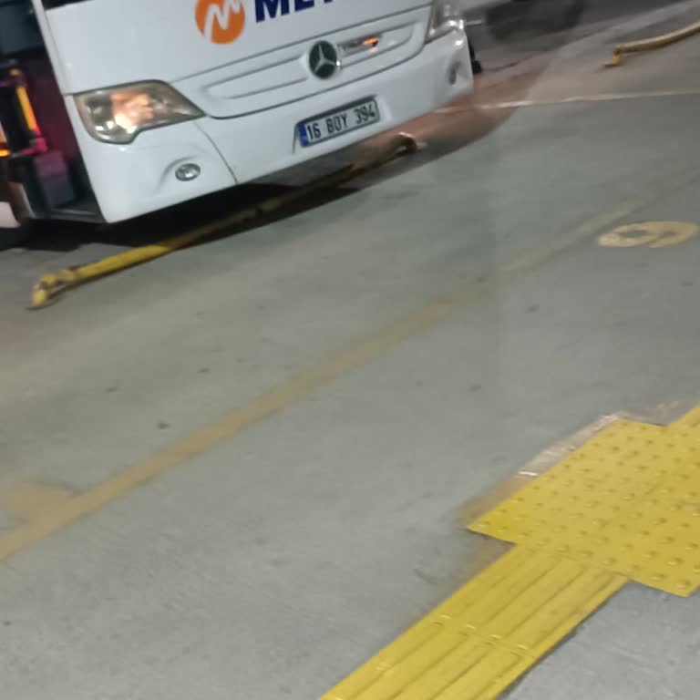 Metro Turizm Şoförünün Agresif Davranışları Yolculuğu Kabusa Çevirdi