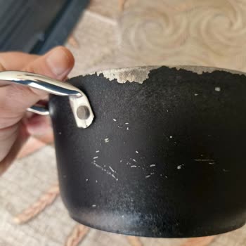 8 Ayda Kaplaması Soyulan Tencere Seti Mağduriyeti