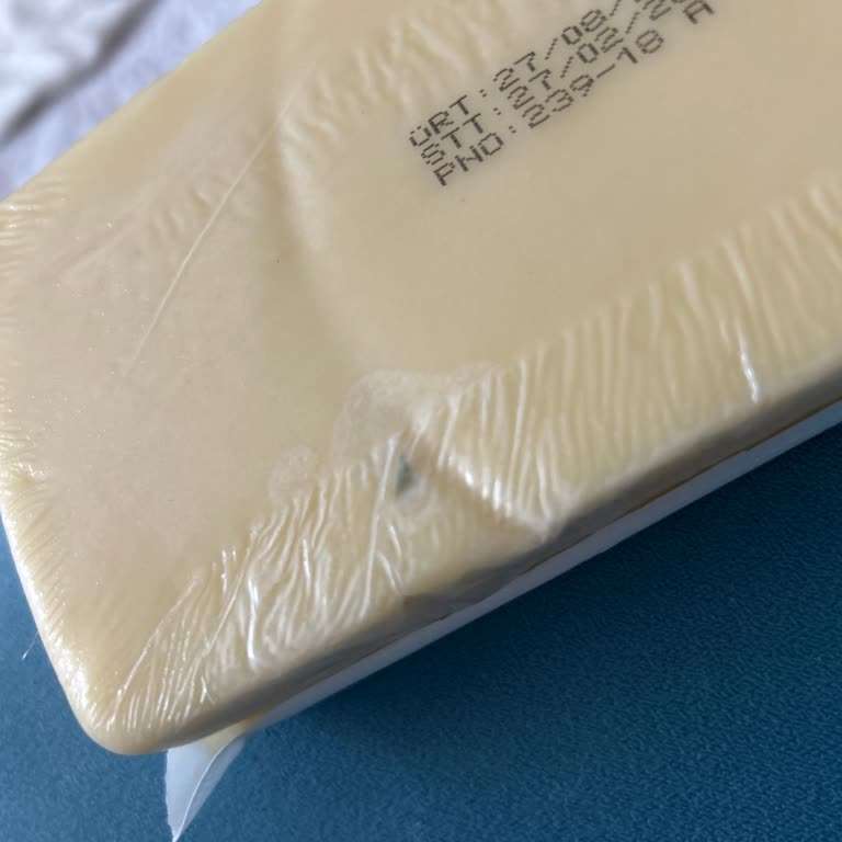 Son Kullanma Tarihi Geçmemiş Peynirde Küf Oluştu, Mağduriyet Yaşadım