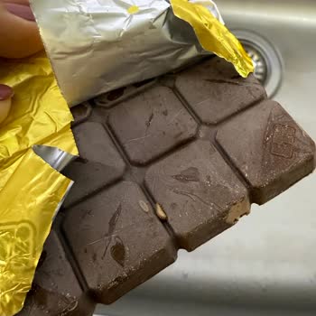 Çikolatadan Kurt Çıkmasıyla Sağlık Riski