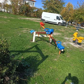 Ula Muğla Demirtaş Mahallesi Parkındaki Bakım Eksikliği Çocukların Güvenliğini Tehlikeye Atıyor