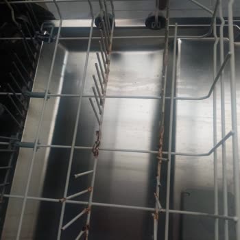 Arçelik Bulaşık Makinesi Alt Sepeti Kısa Sürede Paslandı Yedek Parça Çok Pahalı