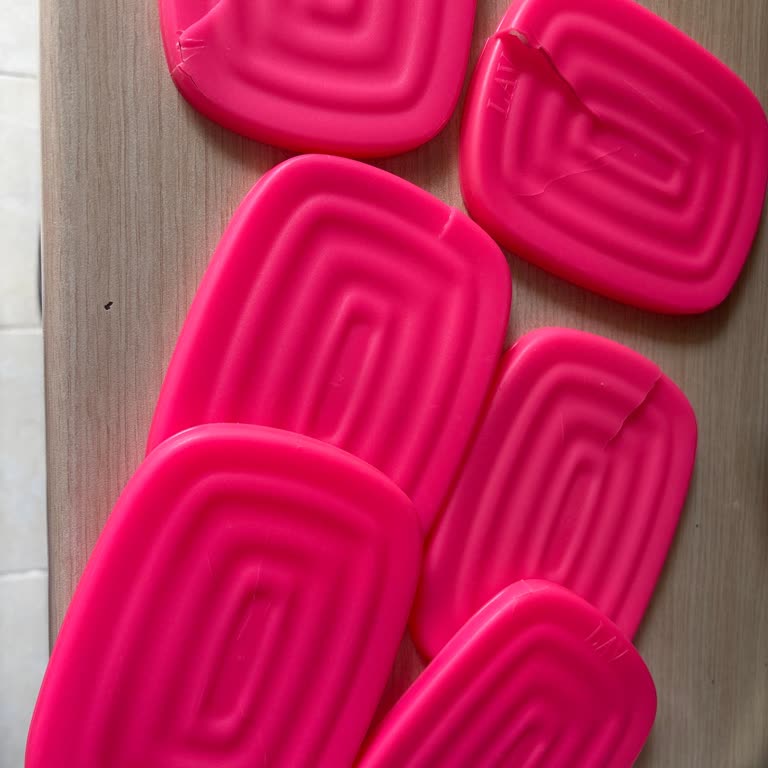 Lav Defne Model Kahvaltılık Tabak Kapaklarının Hızla Yırtılması Ve Yedek Kapak Bulunamaması