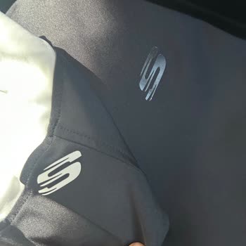 Garanti Süresi İçinde Eşofman Takımında Logo Soyulması Ve Yetersiz Müşteri Hizmeti