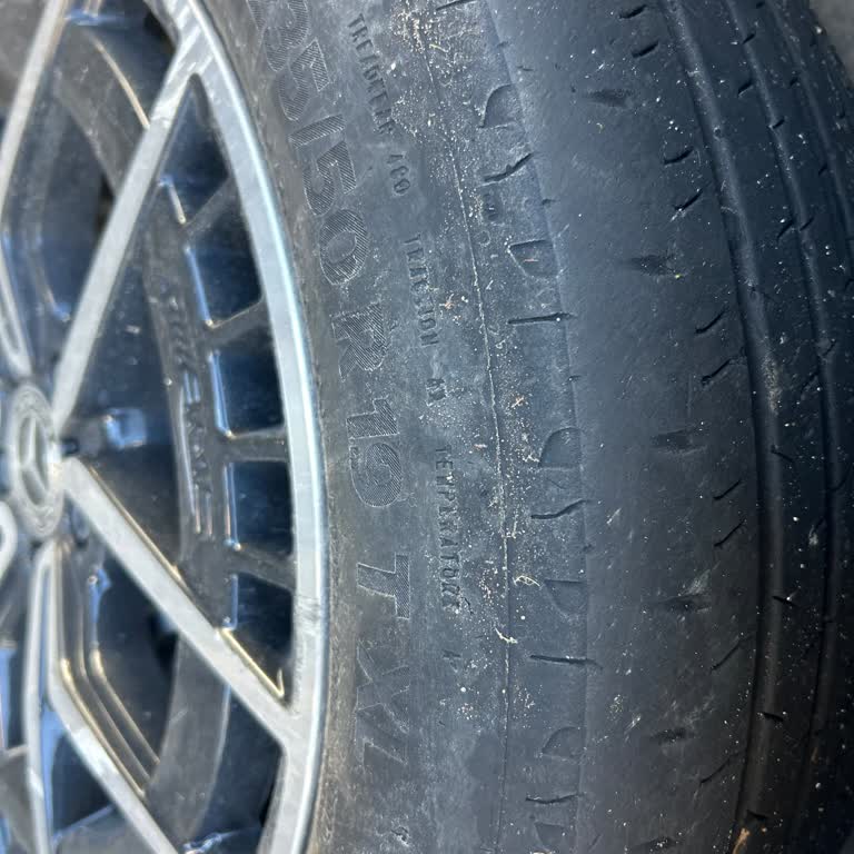 Mercedes EQB Ön Lastiklerin Kısa Sürede Aşınması Ve Garanti Kapsamında Çözüm Talebi