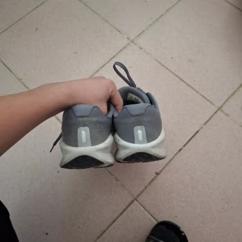 Kısa Sürede Yırtılan Nike Ayakkabıya Garanti Reddiyle Mağduriyet Yaşadım