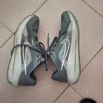 Kısa Sürede Yırtılan Nike Ayakkabıya Garanti Reddiyle Mağduriyet Yaşadım