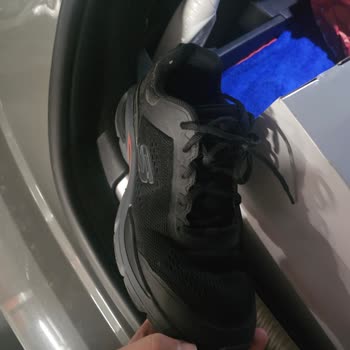 Skechers Ayakkabıda Sürekli Yırtılma Ve Su Alma Sorunu Yaşadım