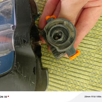 Philips Dikey Süpürgede Garanti Sonrası Tekrarlayan Parça Kırılmaları Mağdur Ediyor