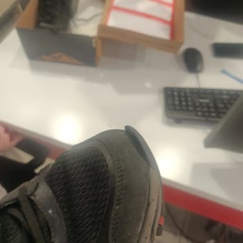 Su Geçirmez Denilen Ayakkabı Kısa Sürede Su Aldı, Değişim Talebim Reddedildi