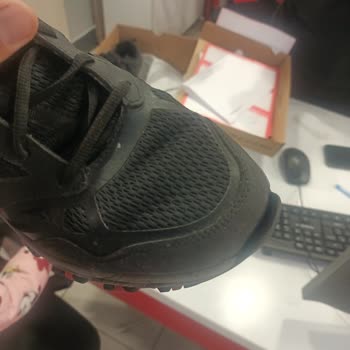 Su Geçirmez Denilen Ayakkabı Kısa Sürede Su Aldı, Değişim Talebim Reddedildi