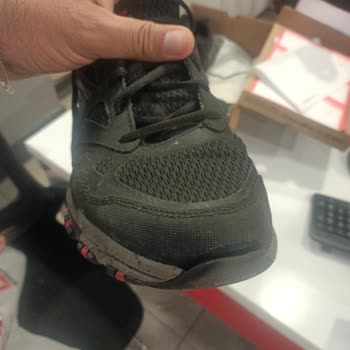 Su Geçirmez Denilen Ayakkabı Kısa Sürede Su Aldı, Değişim Talebim Reddedildi