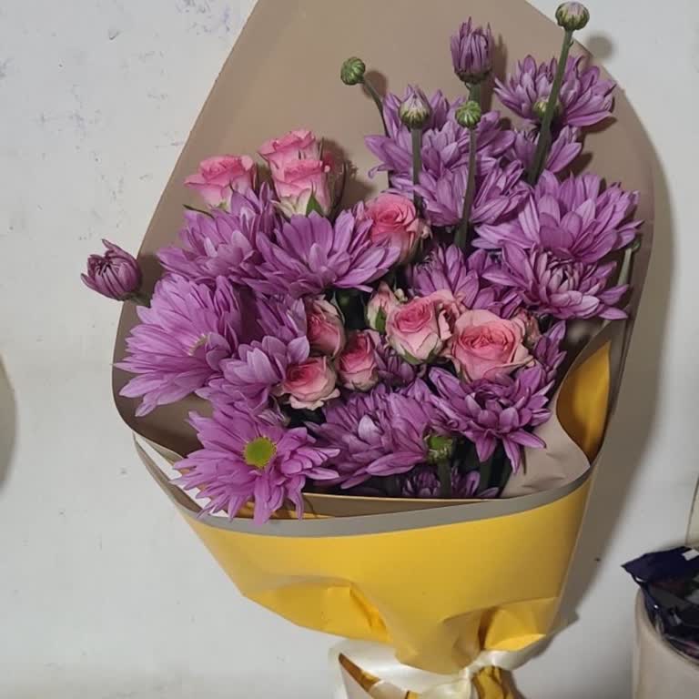 Görseldekiyle Alakasız Ve Kalitesiz Çiçek Teslimatı Hayal Kırıklığı Yarattı