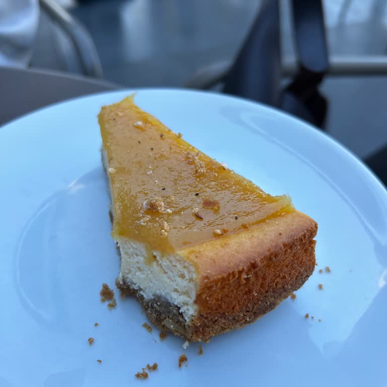 Kahve Dünyası Bayat Cheesecake ve İlgisiz Şube Deneyimi