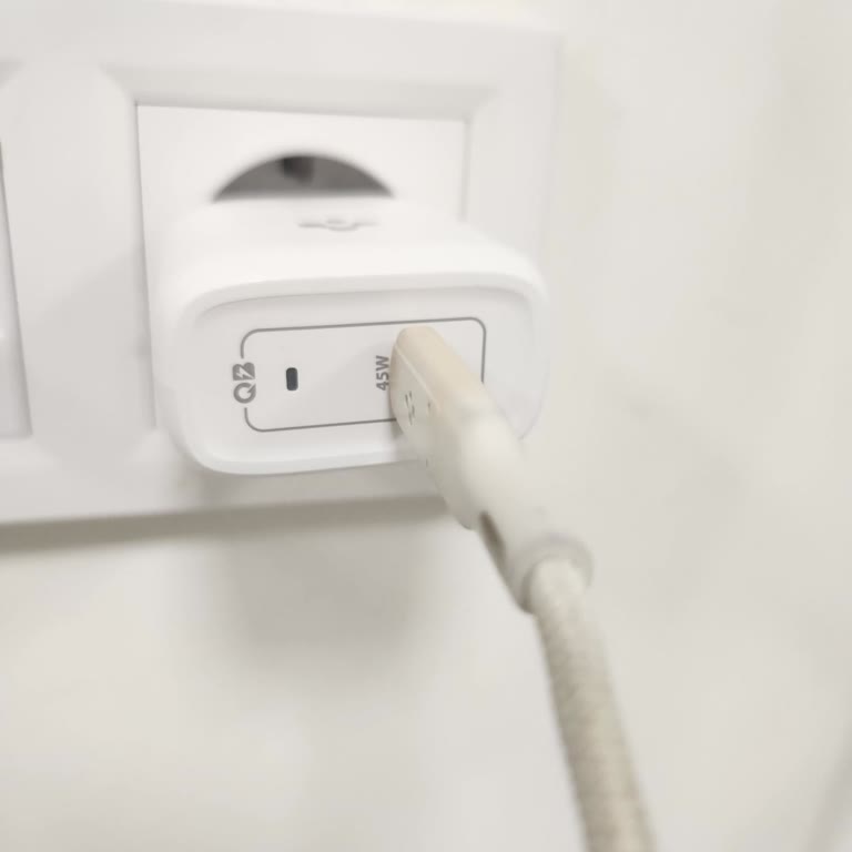 Spigen 45W Şarj Aleti 3 Haftada Arızalandı