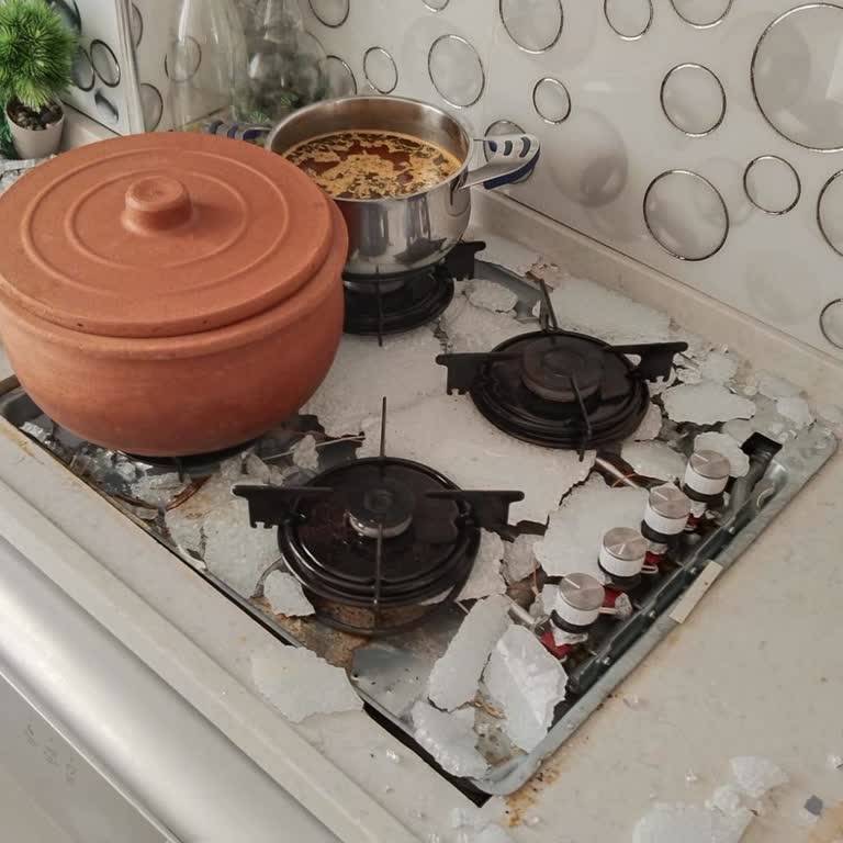 Patlayan Ocak Ve İlgisiz Müşteri Hizmeti!